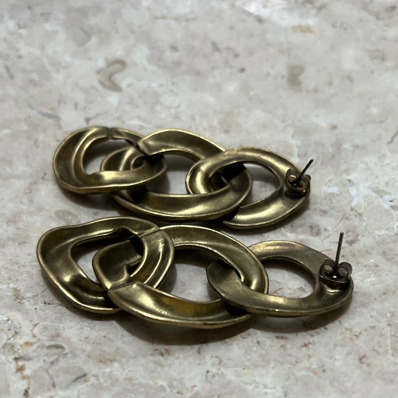 Zara Chain Link Earrings - Picture 5 of 5